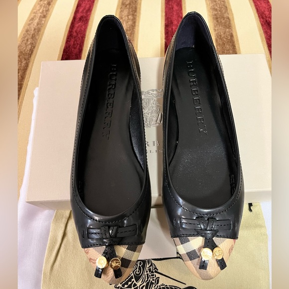 BURBERRY AUTHENTIC HAYMARKET YATES COATED CANVAS LEATHER BALLET… - Picture 4 of 17